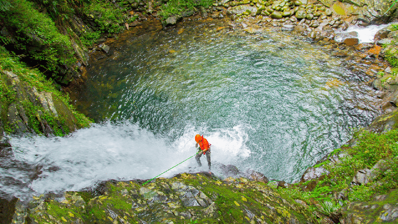 Conquering the adventurous peak of Do Quyen waterfall 2 days 1 night (6)